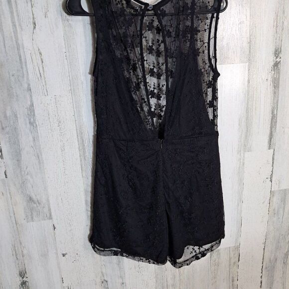 NWT 4SI3NNA Romper - Picture 6 of 8